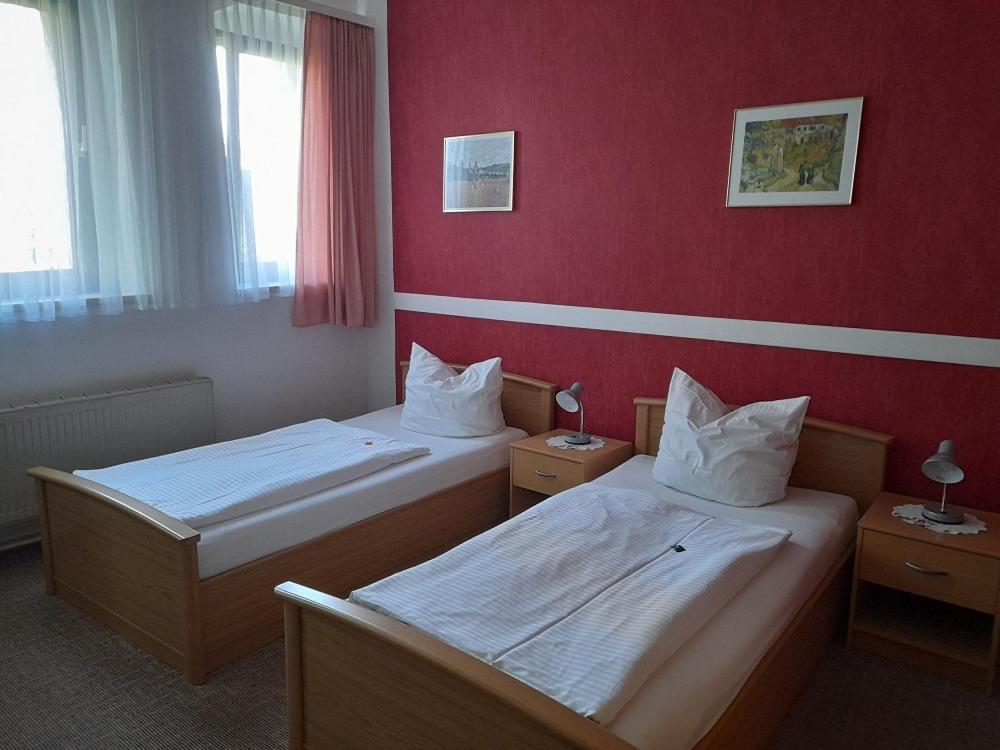 Hotel Am Stadtwall Anklam Exteriör bild
