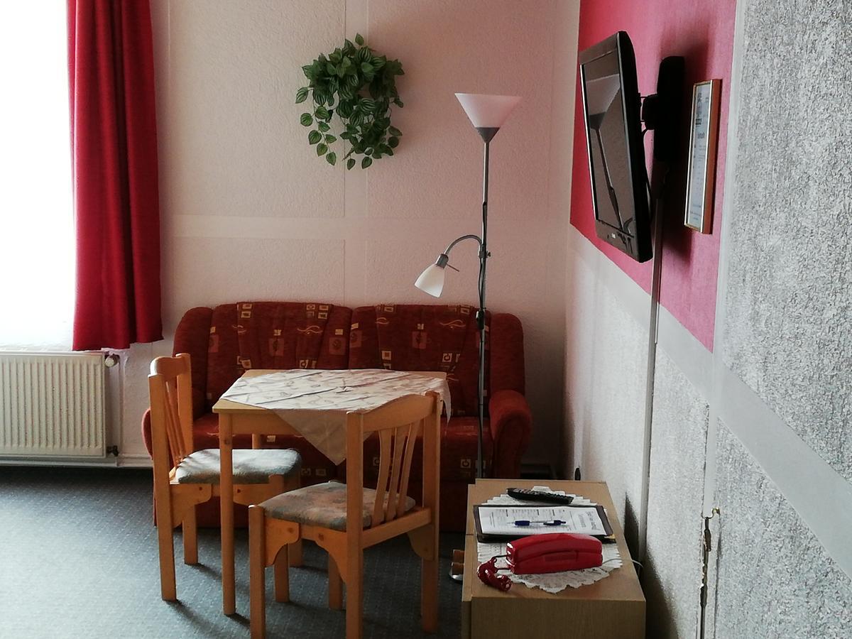 Hotel Am Stadtwall Anklam Exteriör bild